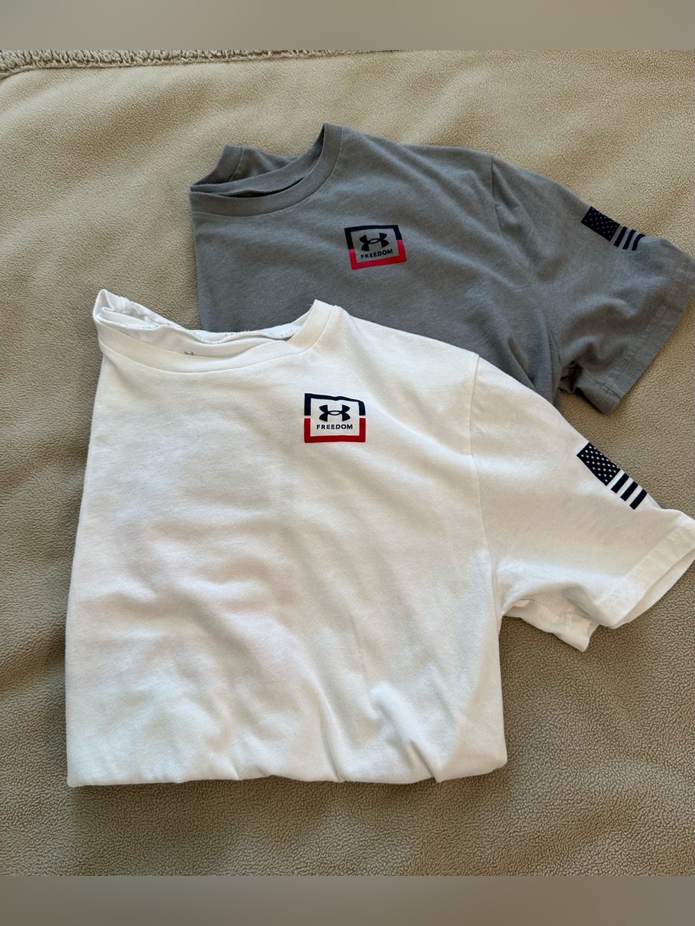 Under Armour Men's Short Sleeve Freedom Logo Tee - White & Gray